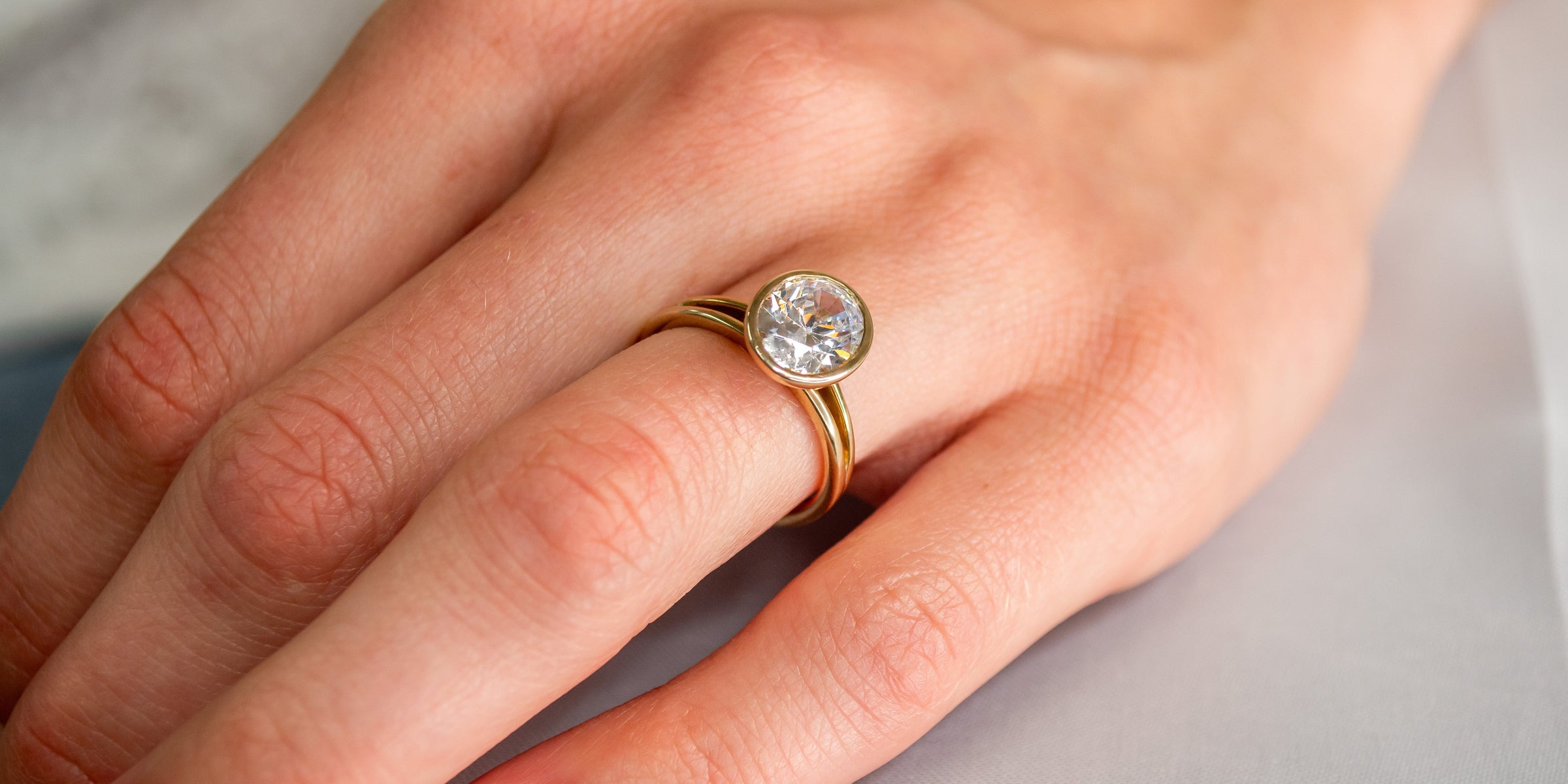 The Emery ovald bezel engagement ring | Lisa Robin