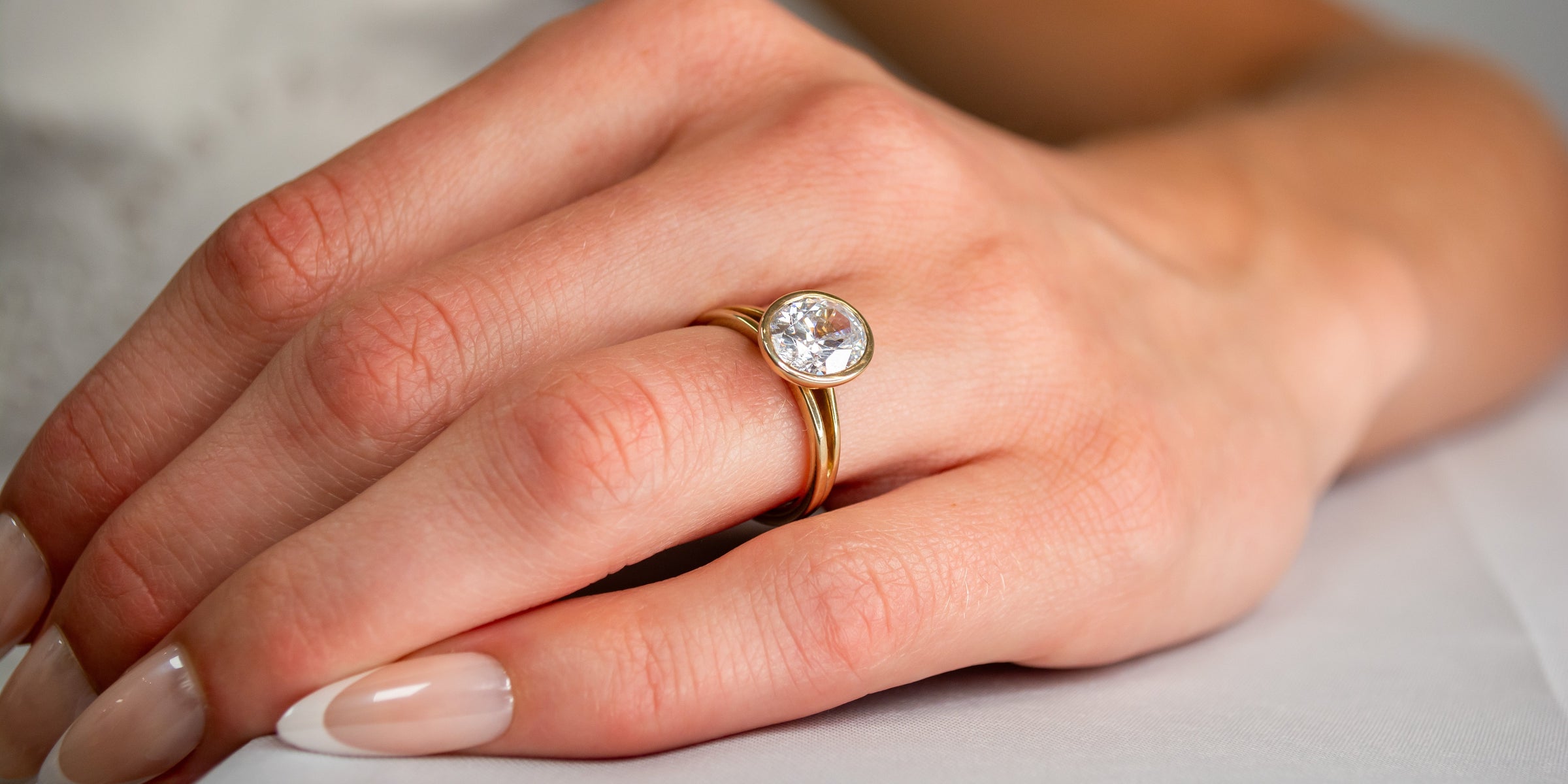 Emery oval diamond engagement ring | Lisa Robin
