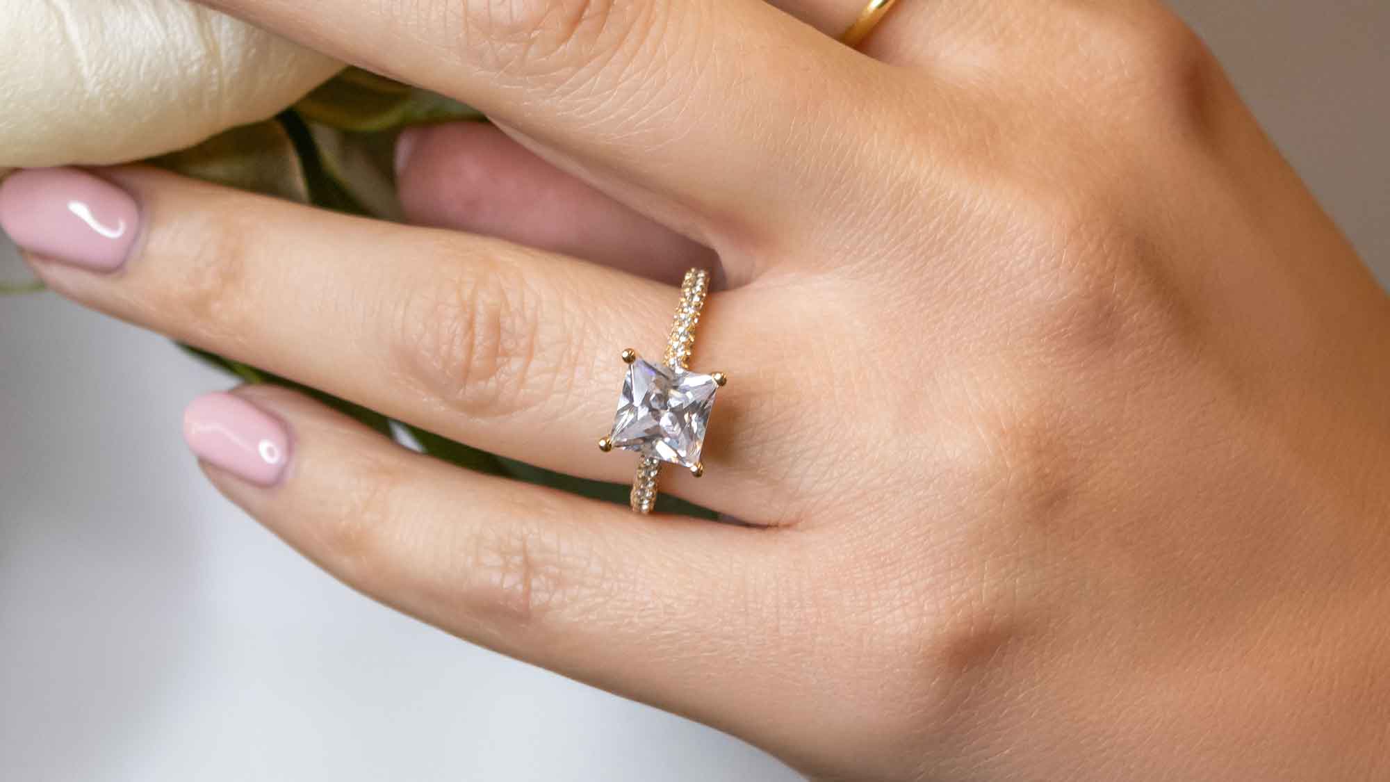 The Ari princess cut diamond engagement ring on model | Lisa Robin
