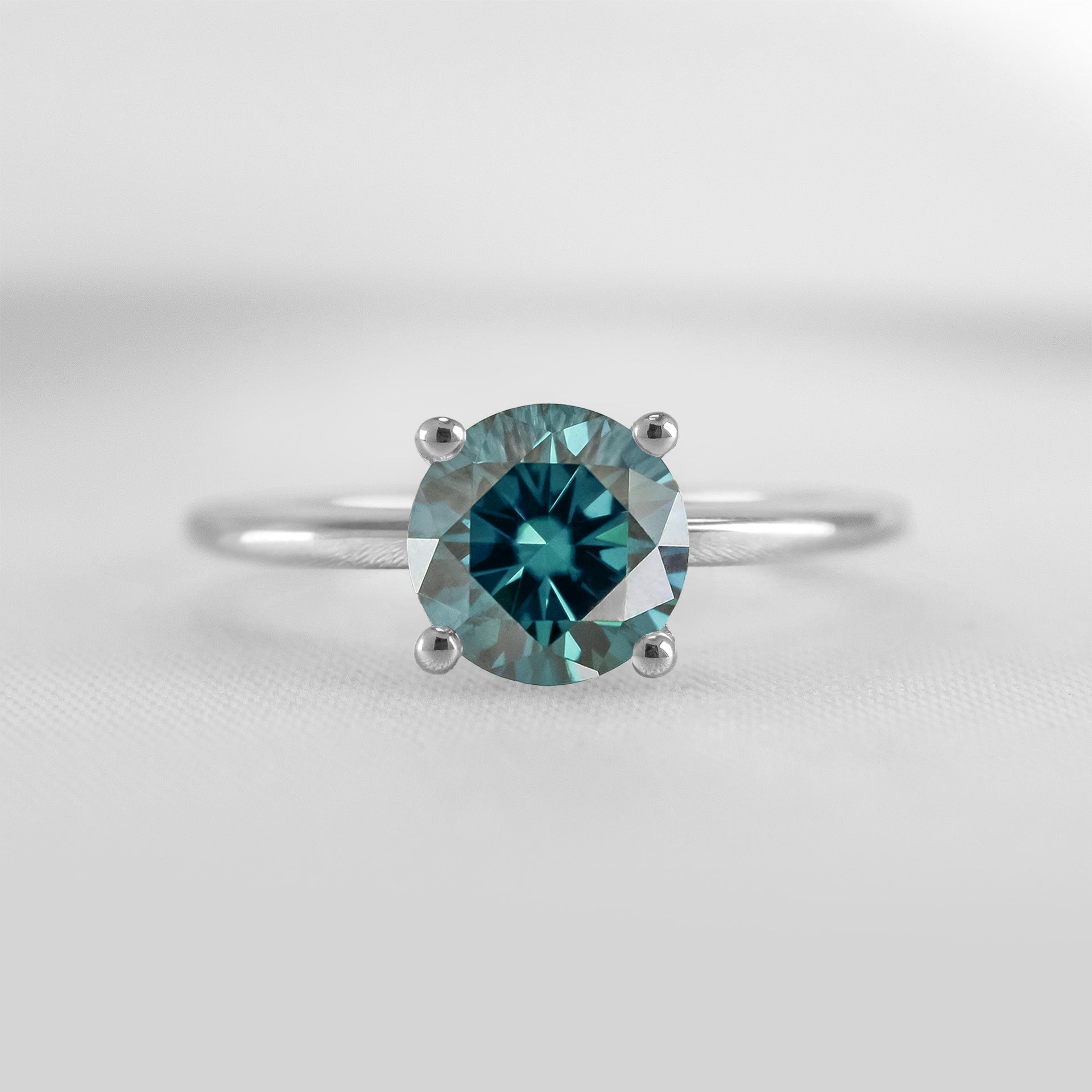 Shown in 1.0 carat Sapphire* The Allison Round Sapphire Engagement Ring | Lisa Robin#color_14k-white-gold