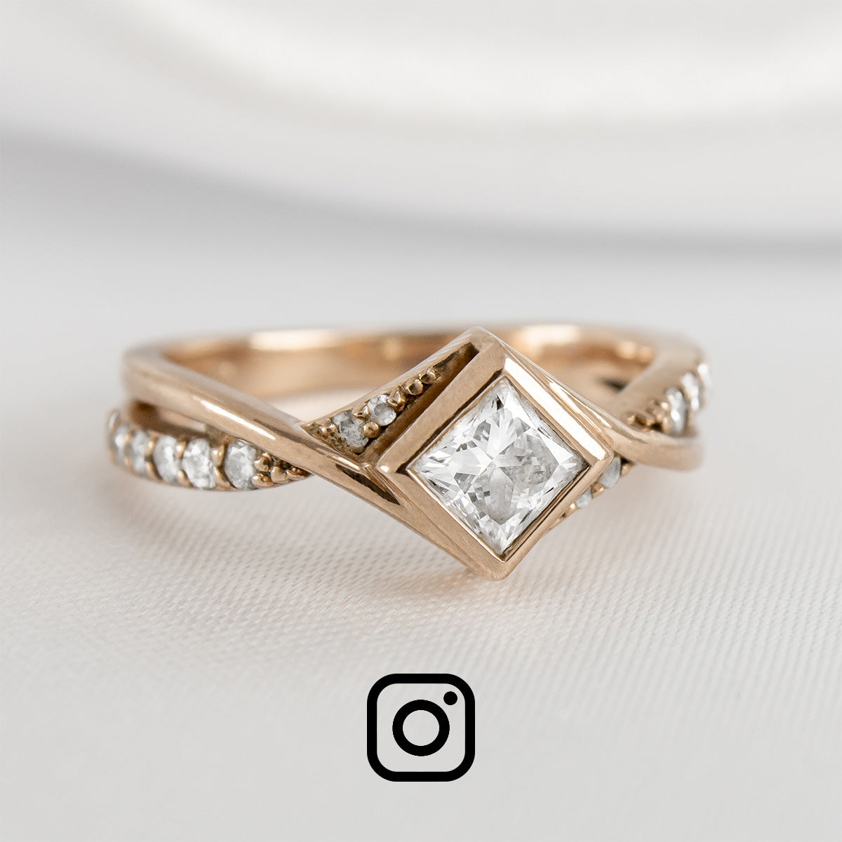 Oalkley princess Diamond Engagement Ring in Yellow Gold | Lisa Robin