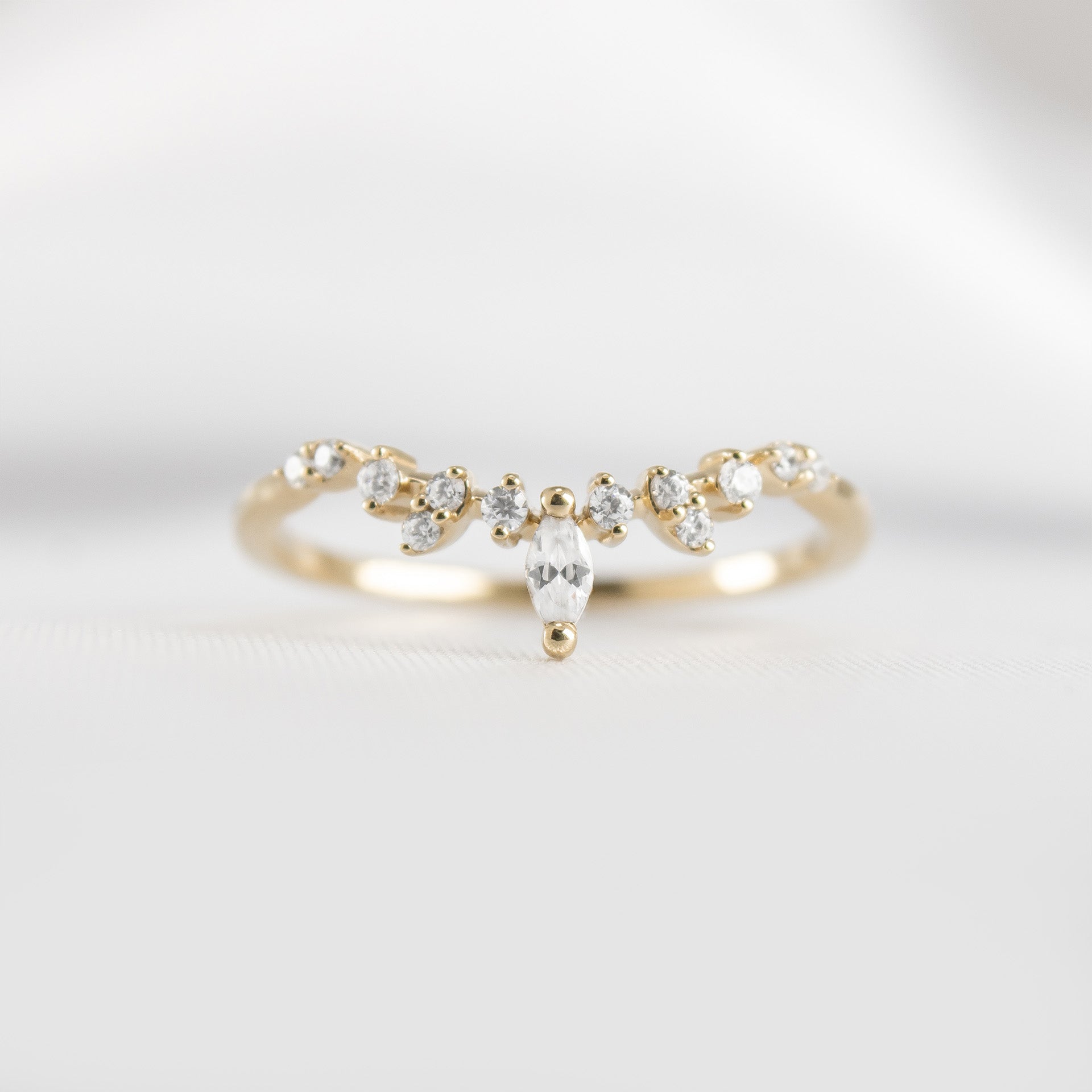 The Kairo chevron lab diamond wedding ring in 14K yellow gold from front by Lisa Robin#color_14k-yellow-gold