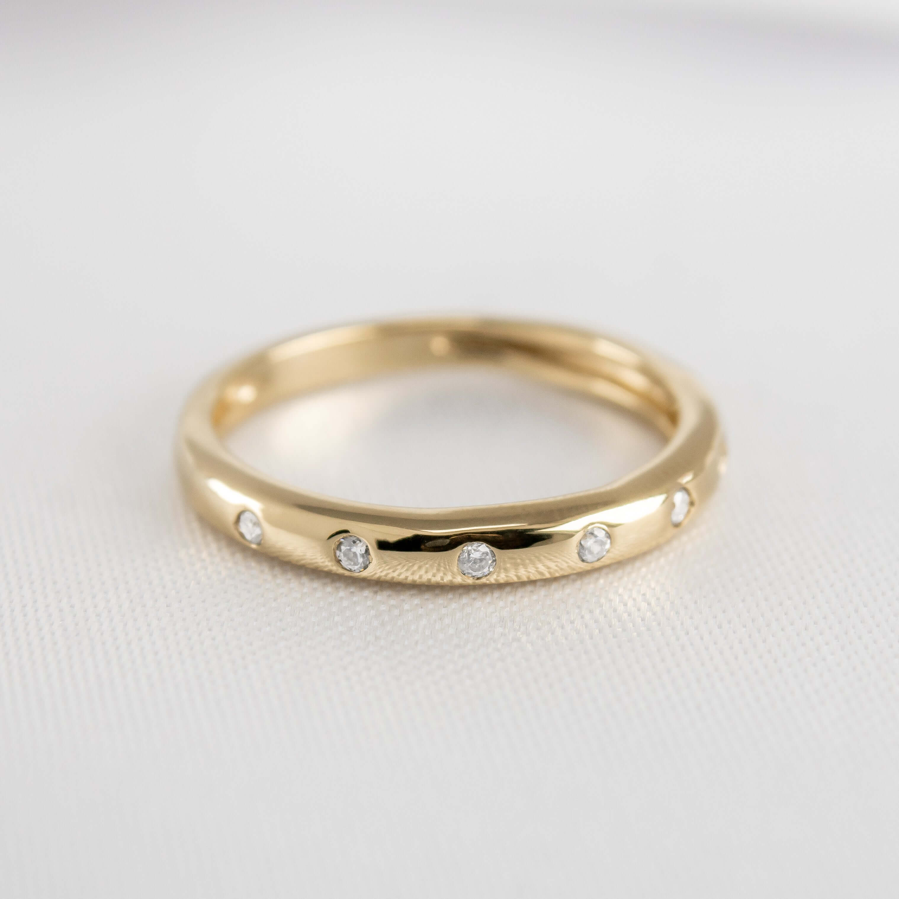 The Reese Diamond Dome Wedding Ring | Lisa Robin#10k-yellow-gold