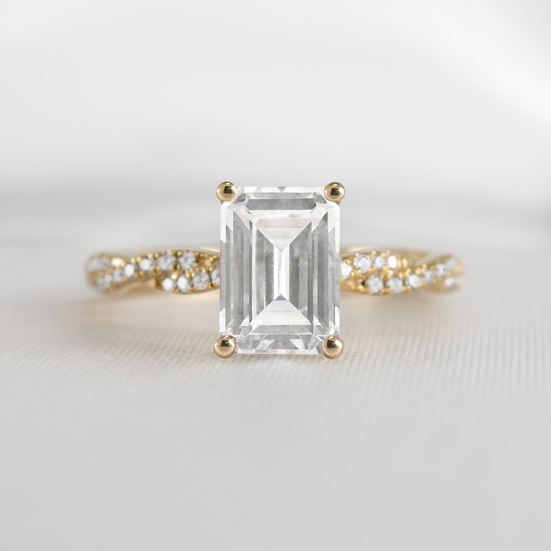 Shown in 1.5 Carat Diamond* The Remy Diamond Twist Engagement Ring | Lisa Robin#color_14k-yellow-gold