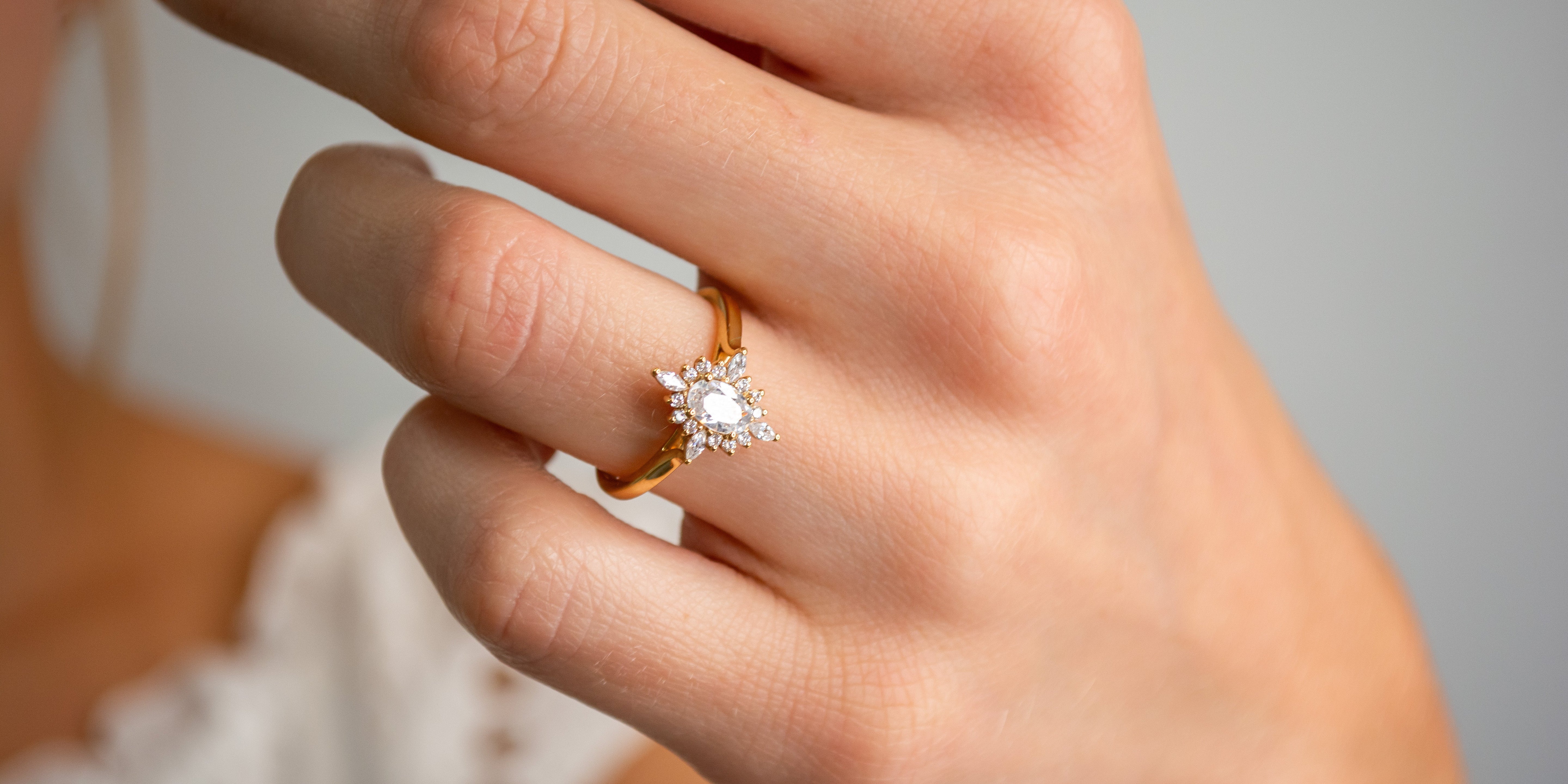 Halo Diamond Engagement Rings