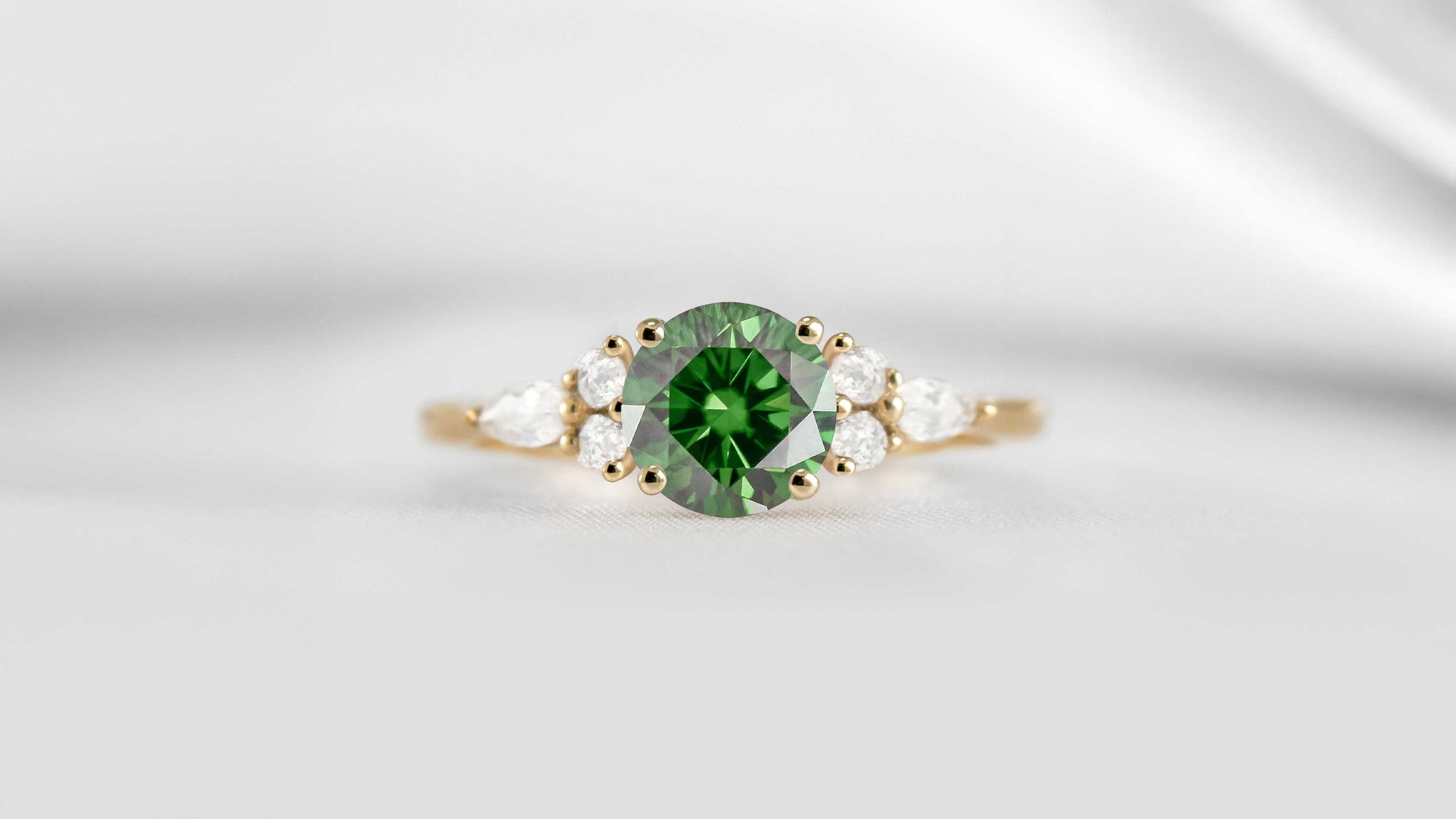 Green Diamond Engagement Rings | Lisa Robin