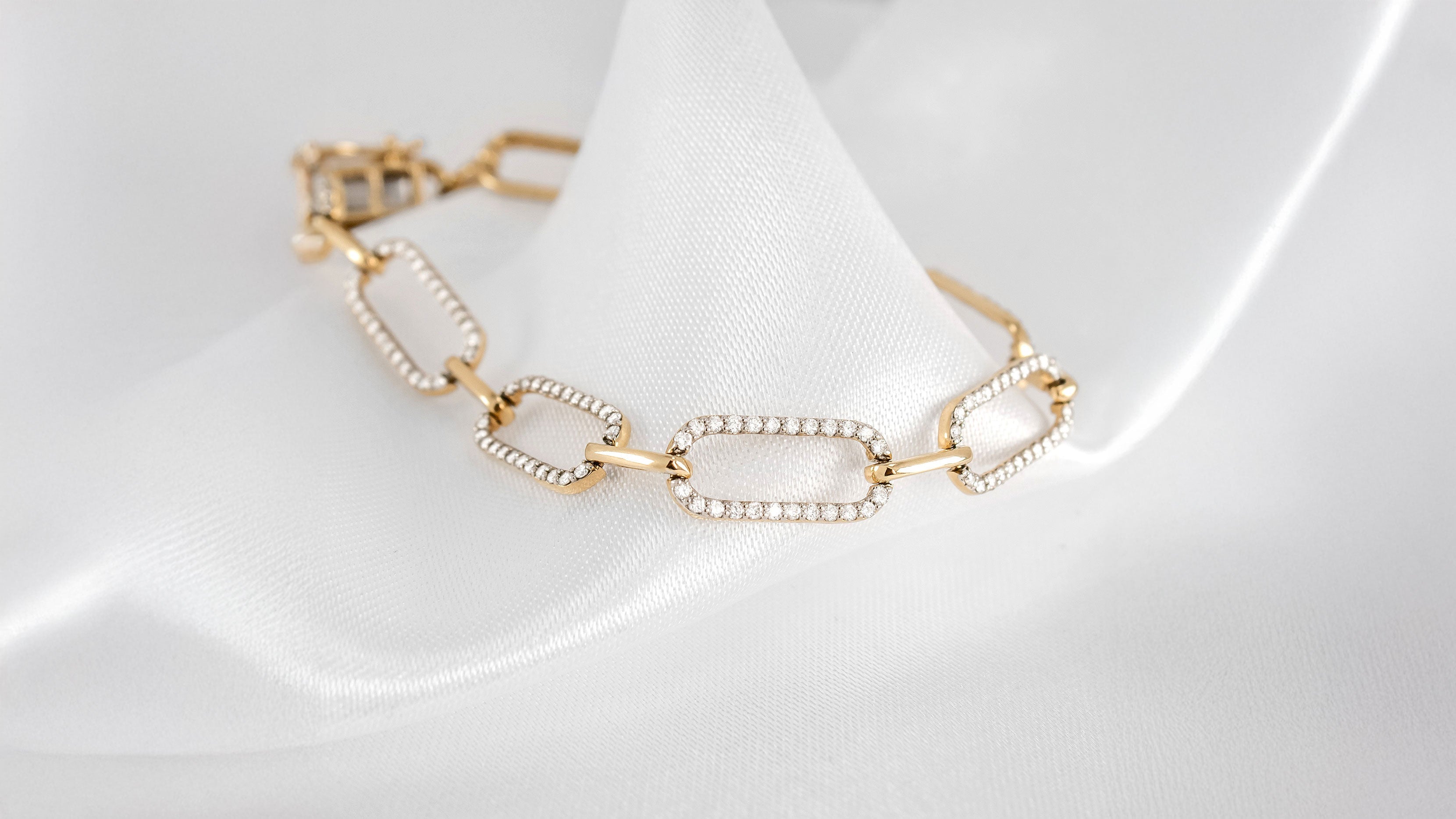 Fine Jewelry Bracelets: Your Everyday Signature, Elevated