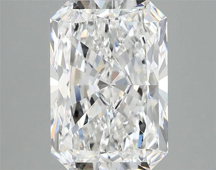 2.88ct Radiant Lab Grown Diamond (Colour D, Clarity VVS2, IGI) - Lisa Robin