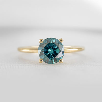 Shown in 1.0 carat Sapphire* The Allison Round Sapphire Engagement Ring | Lisa Robin#color_14k-yellow-gold