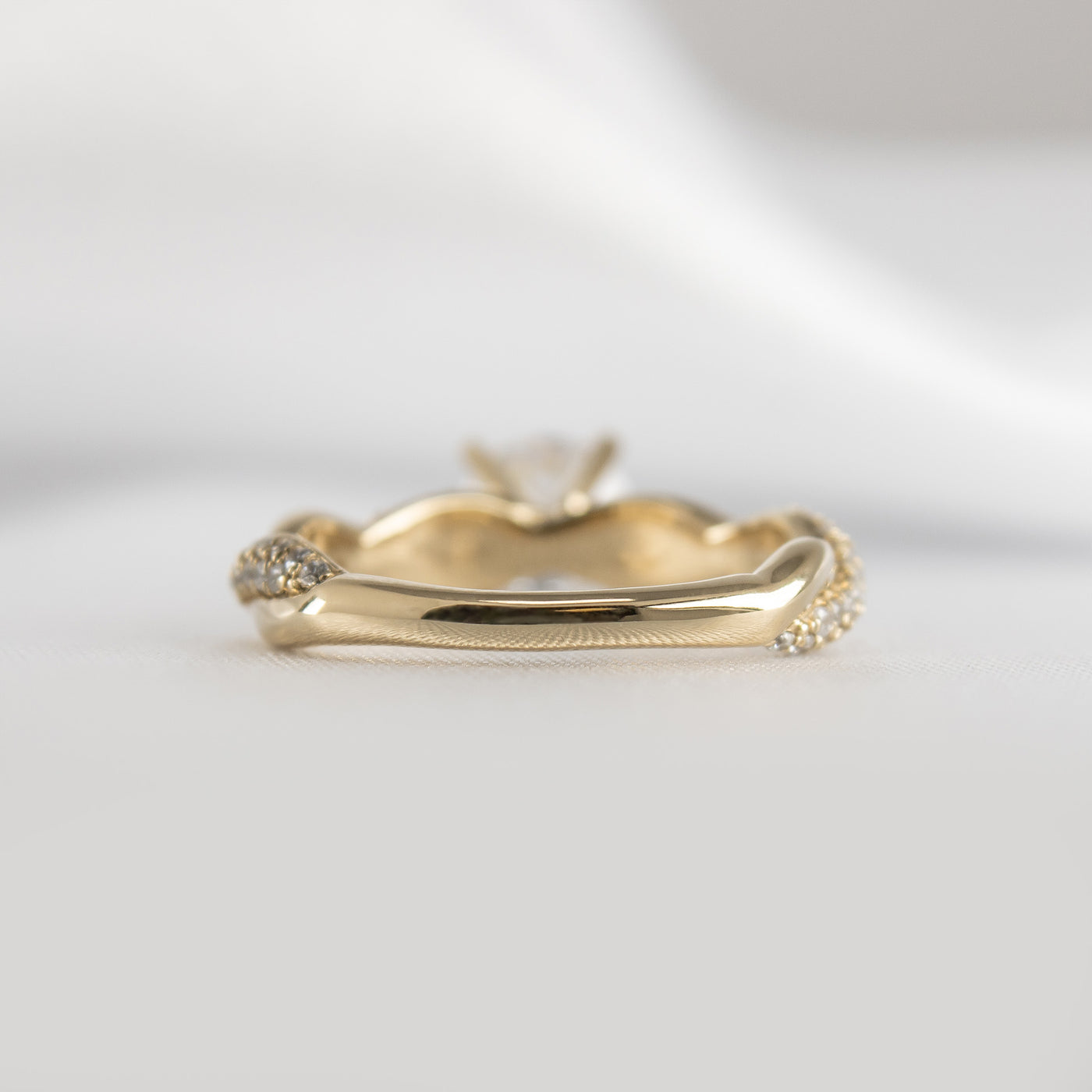 The Amelia Diamond Twist Engagement Ring | Lisa Robin#color_14k-yellow-gold