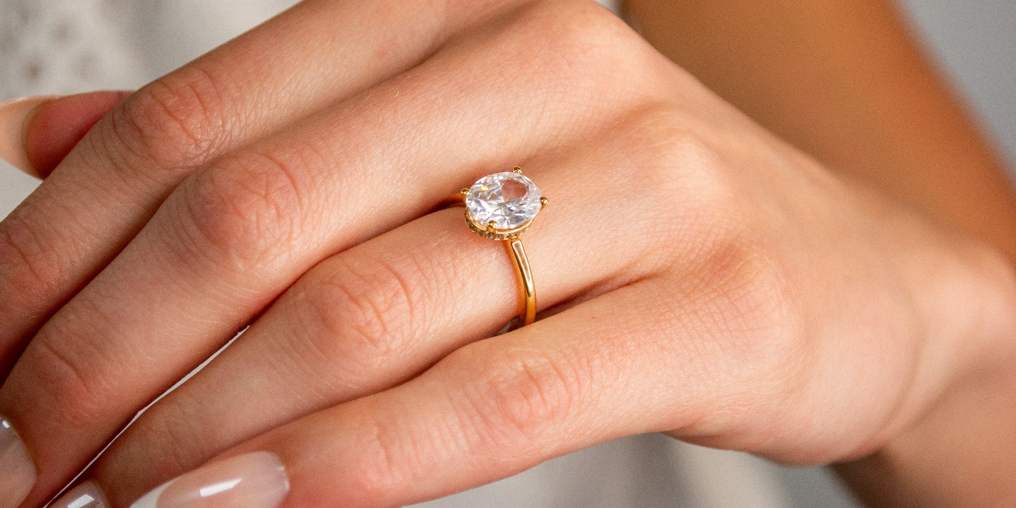 casey oval diamond or moissanite engagement ring on model | Lisa Robin