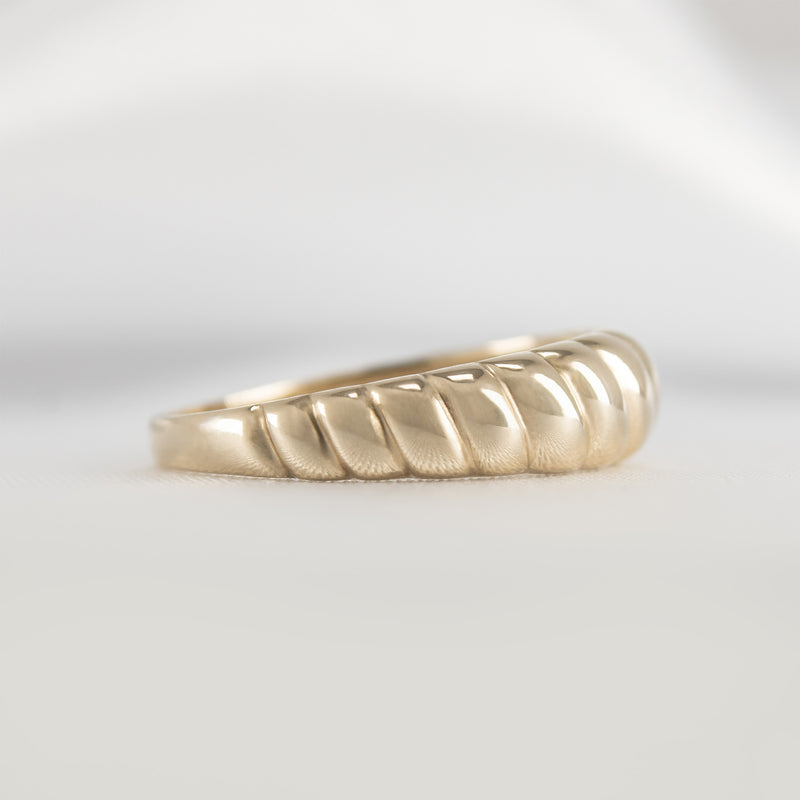 Gold Croissant Ring | Lisa Robin