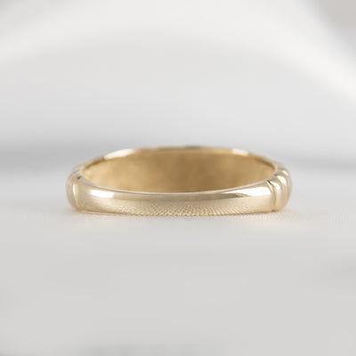 Gold Croissant Ring | Lisa Robin