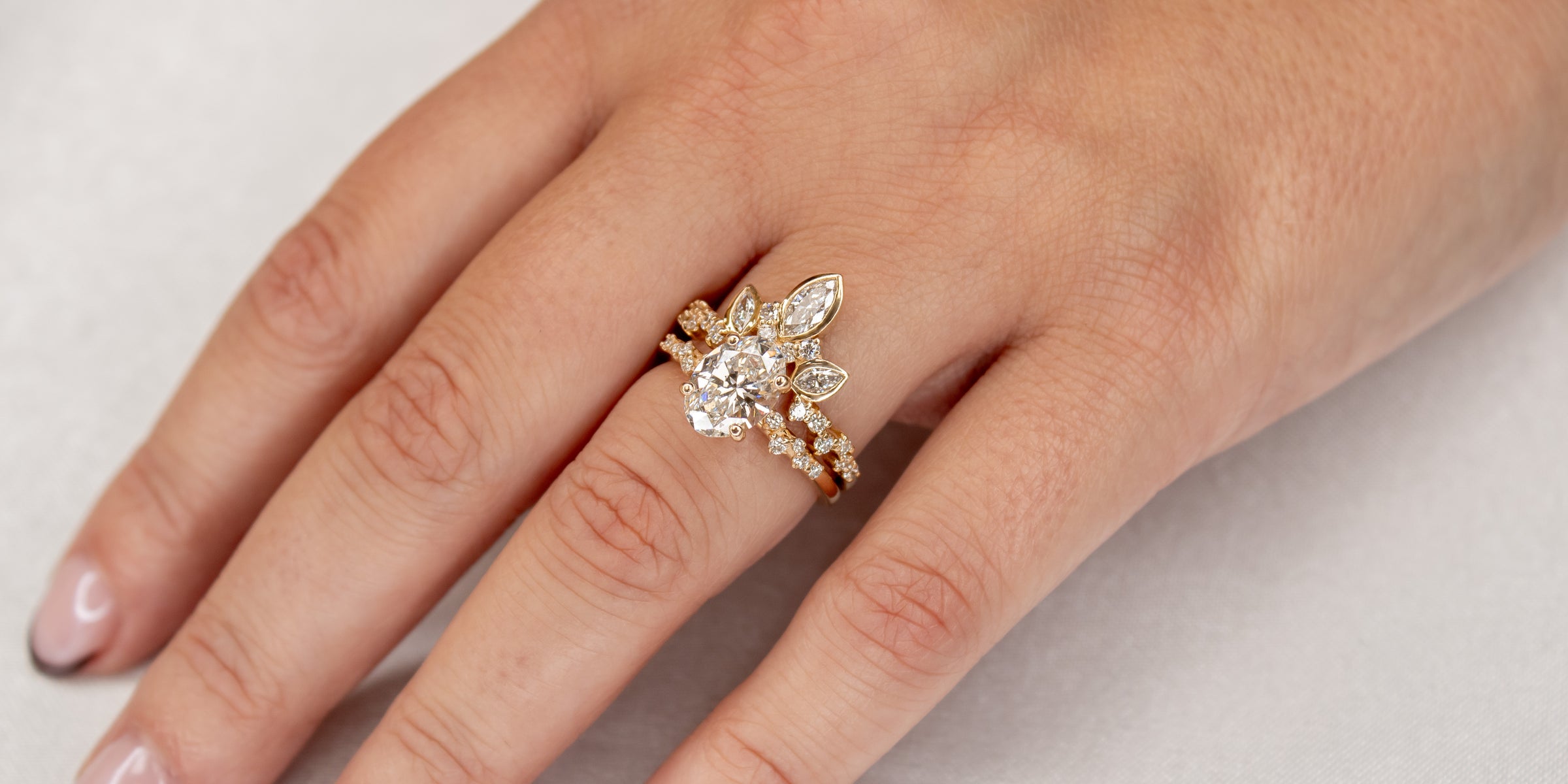 Custom engagement ring and custom wedding ring on model | Lisa Robin