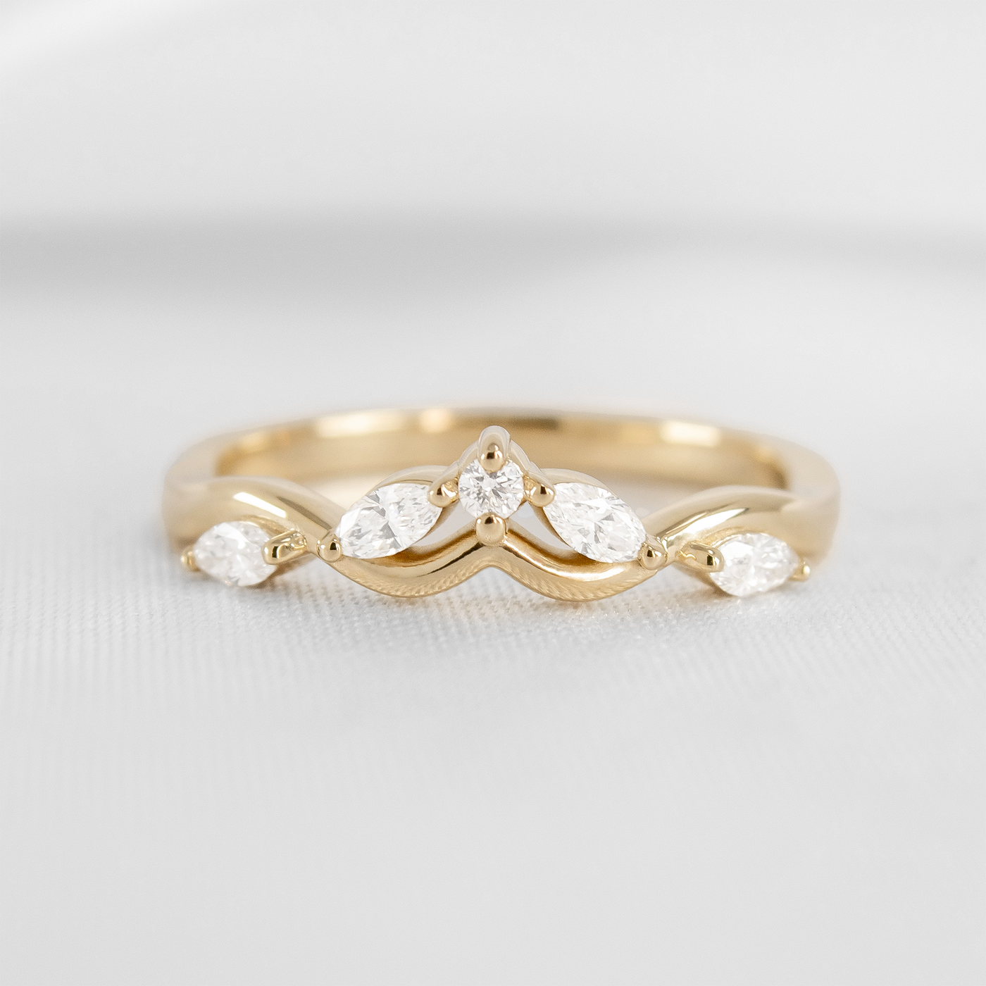 The Evara Twist Marquise Diamond Wedding Ring | Lisa Robin#color_18k-yellow-gold
