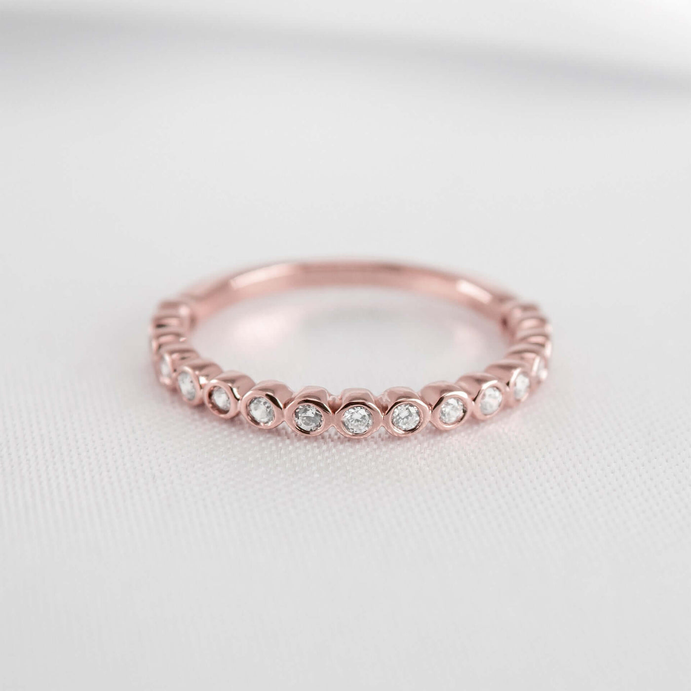 The Frankie Bezeled Diamond Wedding Ring | Lisa Robin#color_18k-rose-gold