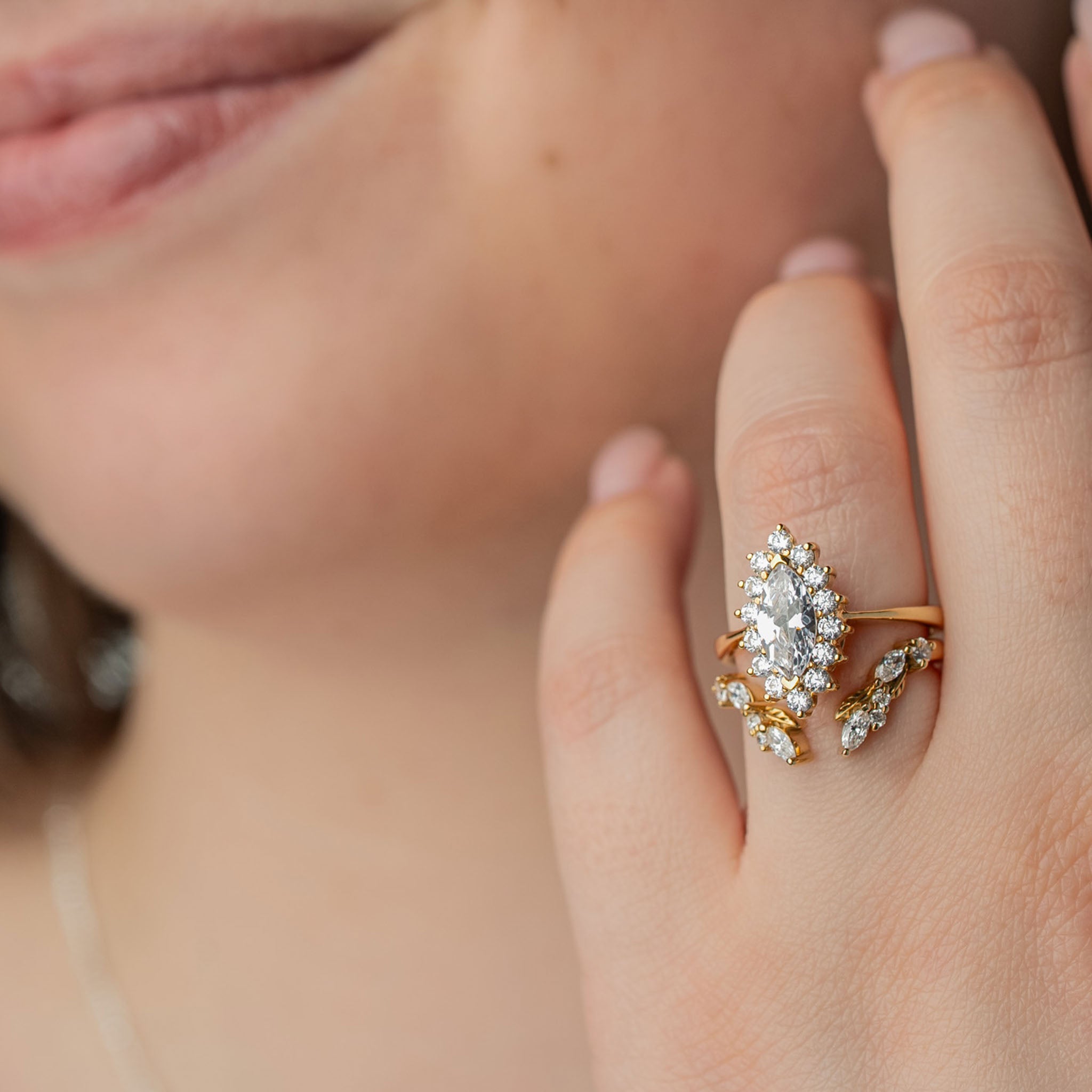 Marlowe Leaf Curved Open Wedding Ring