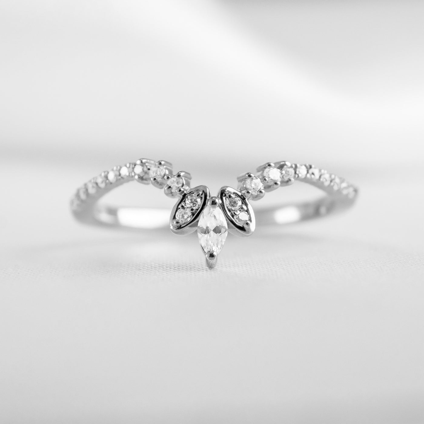The Halee Diamond Chevron Wedding Ring - Lisa Robin#color_18k-white-gold