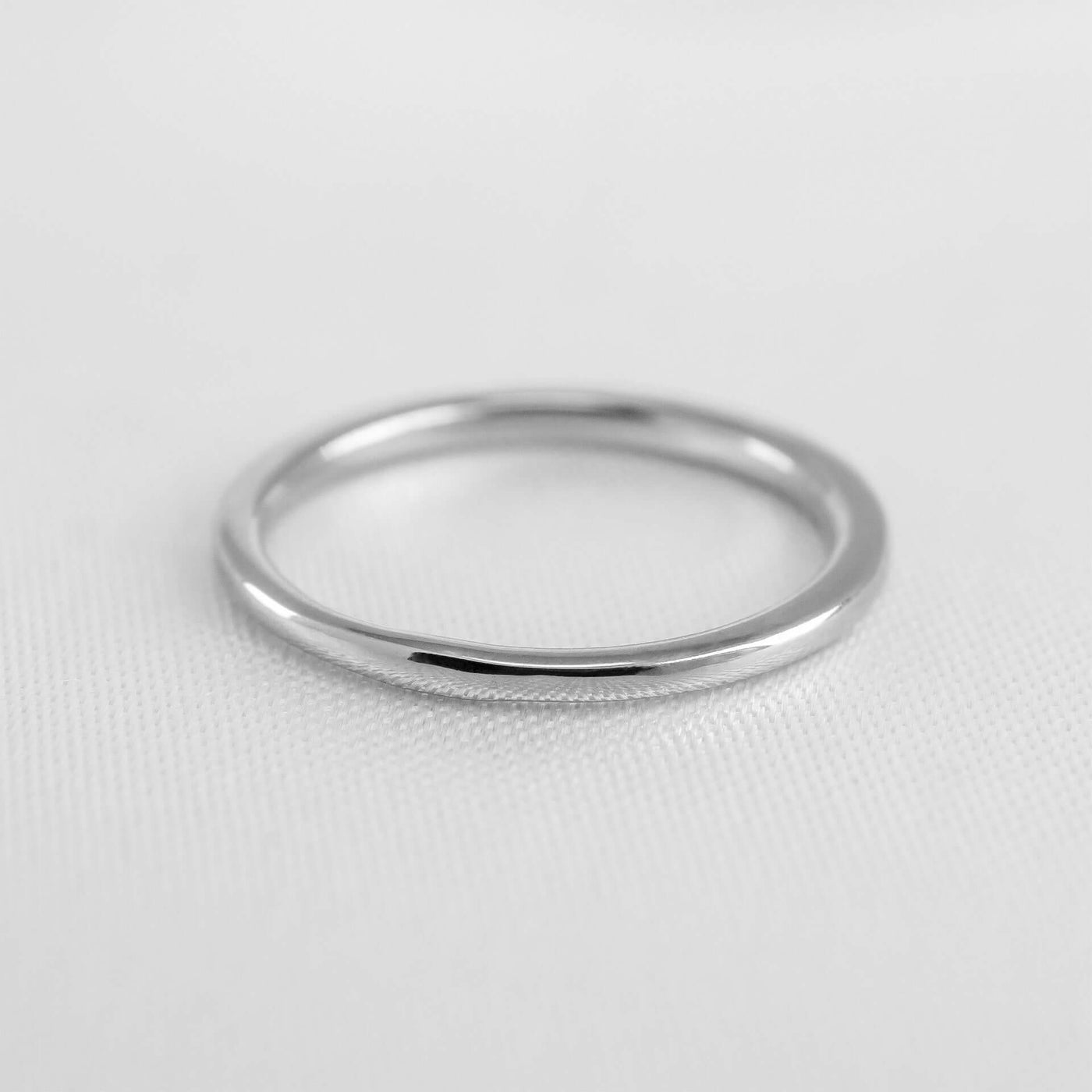 The Jamie Dome Wedding Ring | Lisa Robin#color_platinum