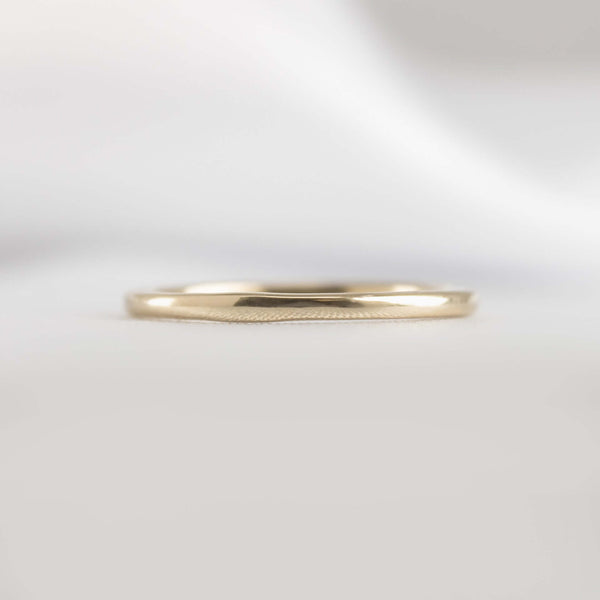 The Jamie Dome Wedding Ring | Lisa Robin#color_10k-yellow-gold