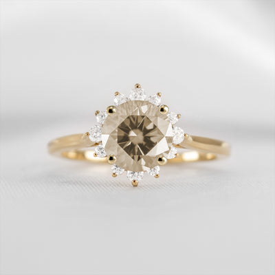 Shown in 1.0 carat Champagne Diamond* The Jaylin Champagne Diamond Halo Engagement Ring | Lisa Robin#color_14k-yellow-gold