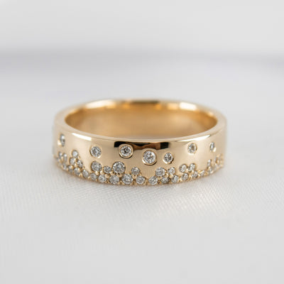 The Jordan Scatter Diamond Wedding Ring | Lisa Robin#color_18k-yellow-gold