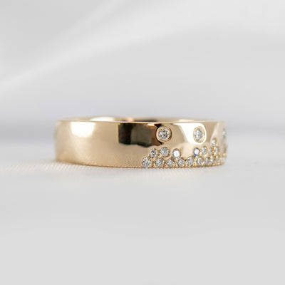 The Jordan Scatter Diamond Wedding Ring | Lisa Robin#color_14k-yellow-gold