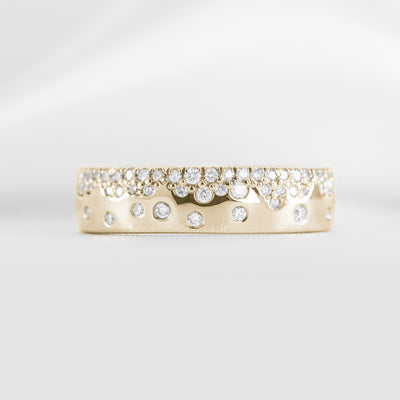 The Jordan Scatter Diamond Wedding Ring | Lisa Robin#color_18k-yellow-gold