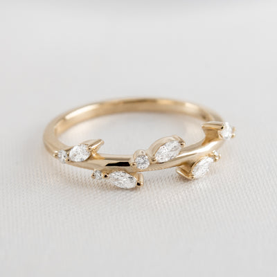 The Kaliko Diamond Wedding Ring | Lisa Robin#color_14k-yellow-gold