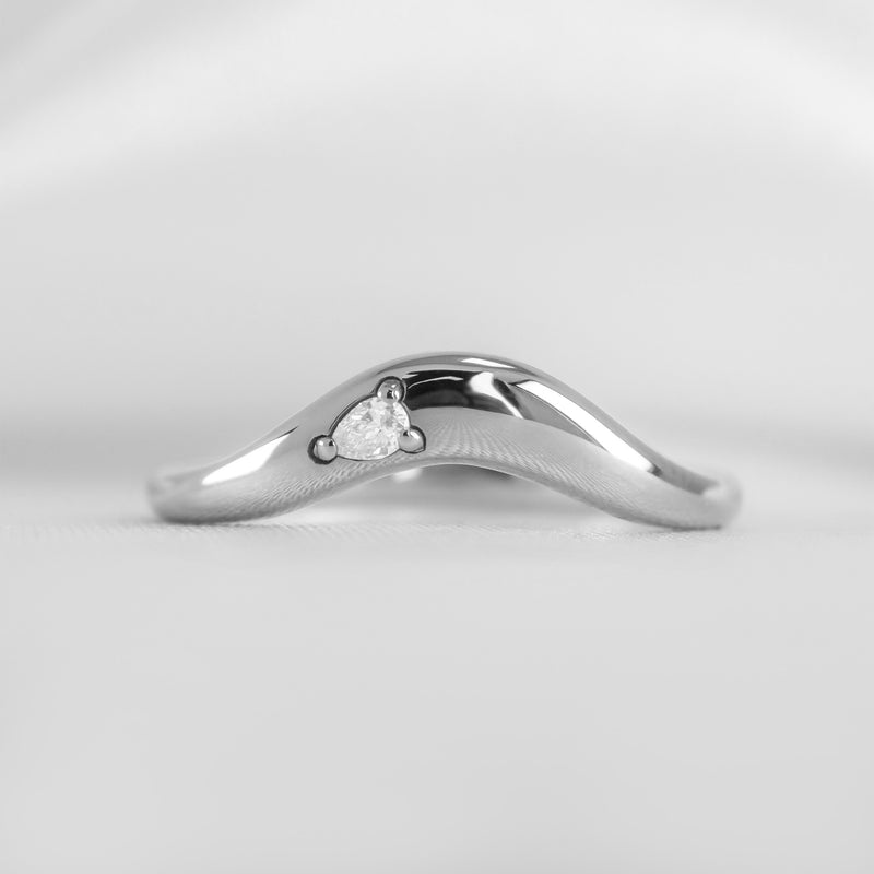 The Kiran Curved Chunky Wedding Ring with pear Diamond | Lisa Robin