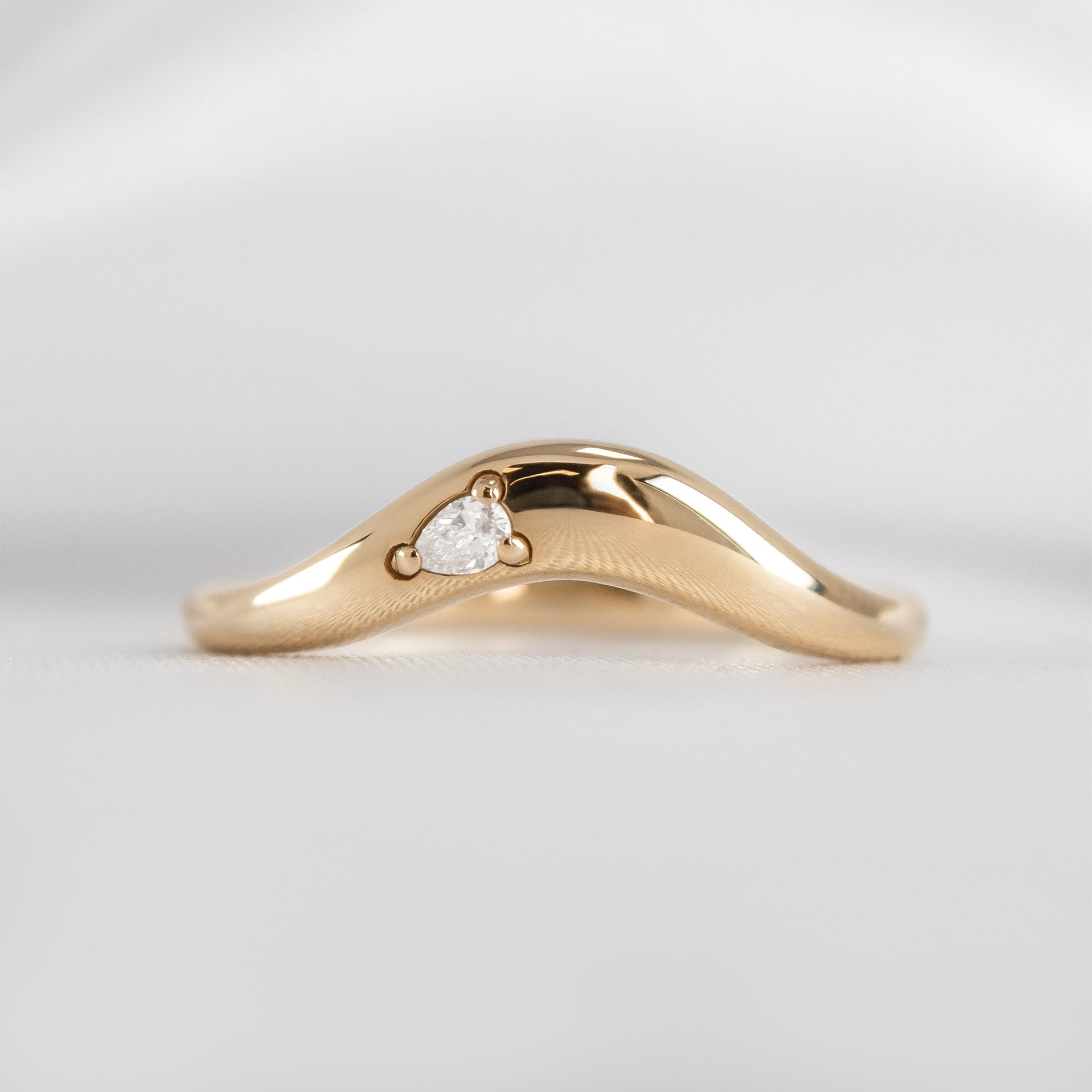 The Kiran Curved Chunky Wedding Ring with pear Diamond | Lisa Robin#color_14k-yellow-gold
