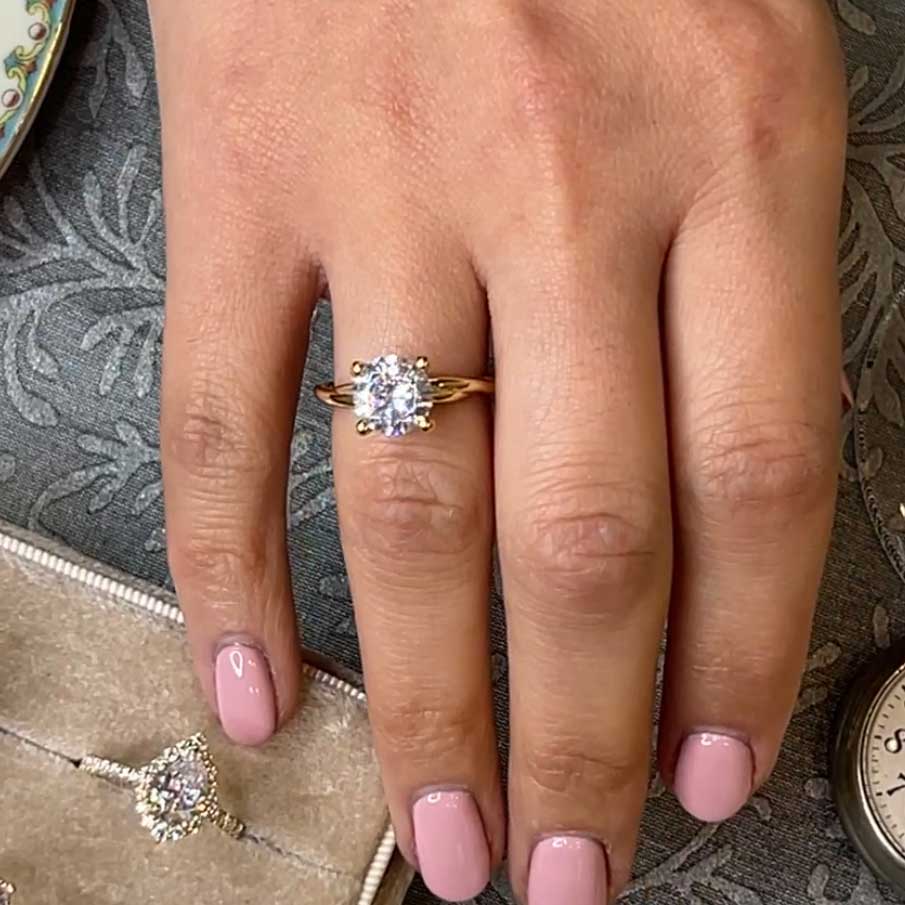 The Leila Twist Engagement Ring