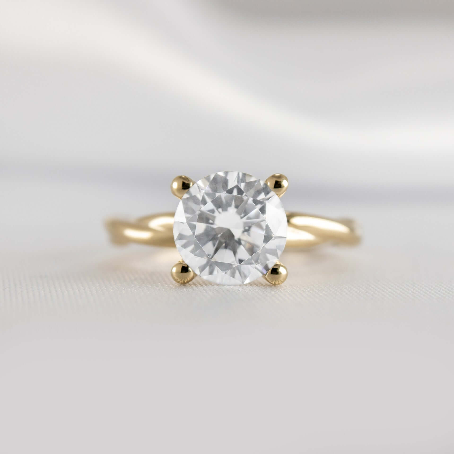 Shown in 1.0 Carat * The Leila Twist Engagement Ring | Lisa Robin#color_14k-yellow-gold