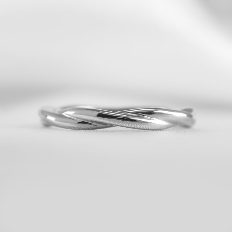 The Leland Twist Wedding Ring - Lisa Robin