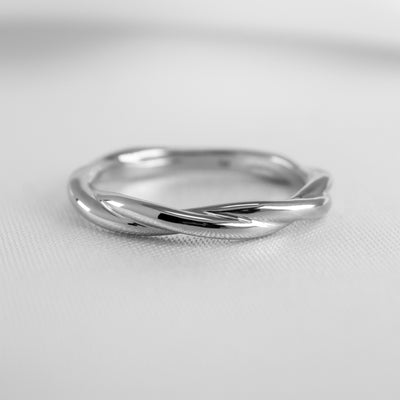 The Leland Twist Wedding Ring - Lisa Robin