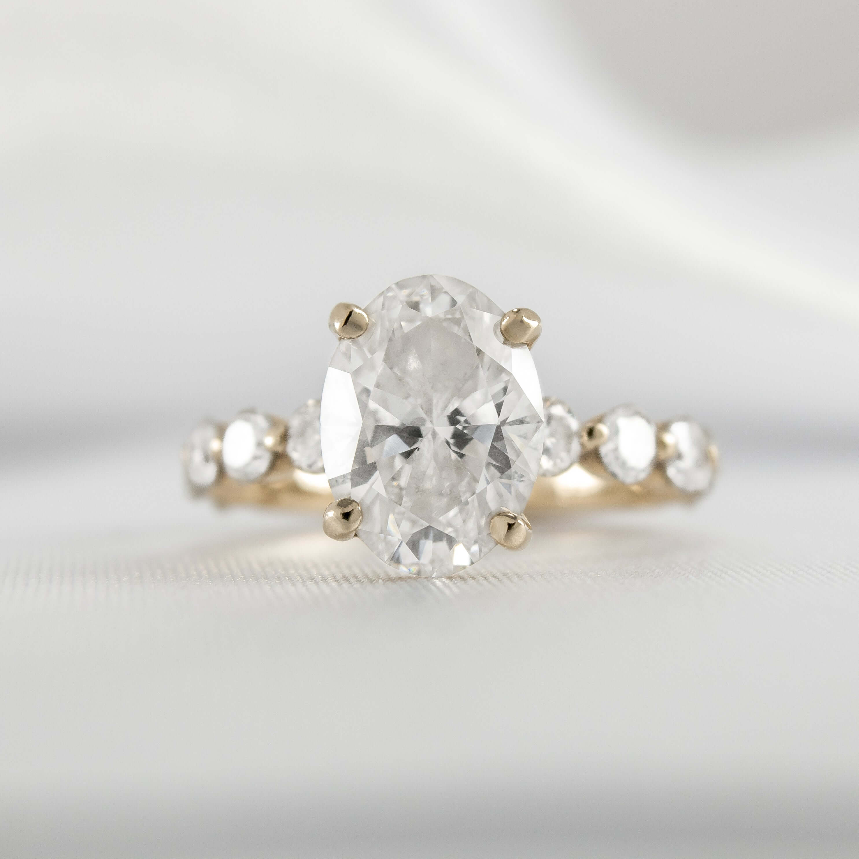 The Robin Diamond Engagement Ring - Lisa Robin