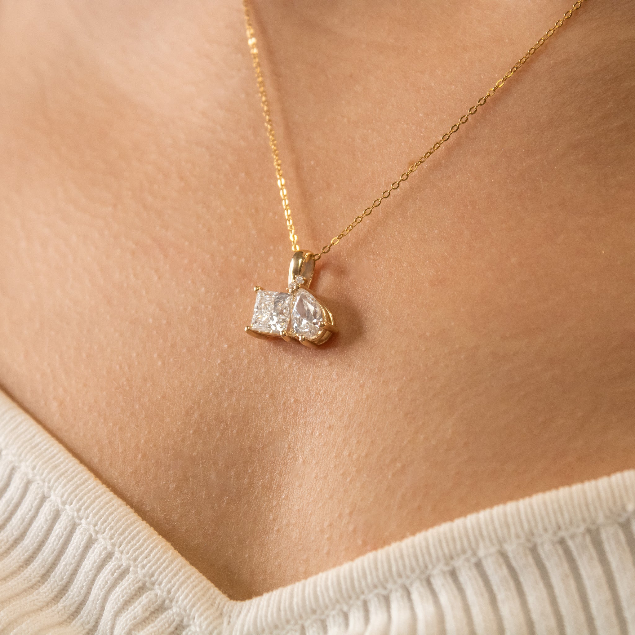 Shown in 2.5 cttw * The Lyric Toi et Moi Princess and the Pear Necklace | Lisa Robin#color_14k-yellow-gold