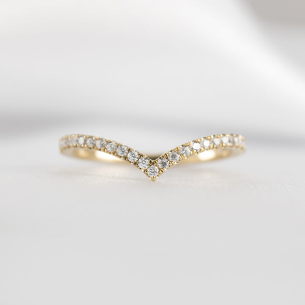 Marla Chevron Diamond Ring  | Lisa Robin#color_10k-yellow-gold