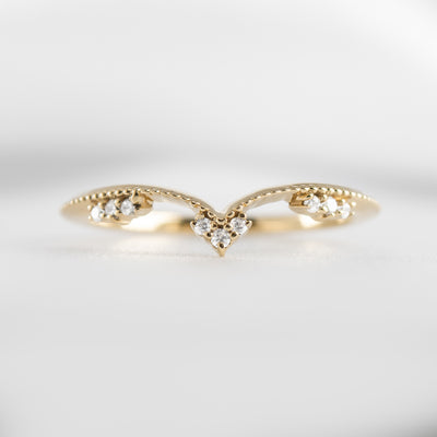 The Matilda Vintage Chevron Wedding Ring | Lisa Robin#color_18k-yellow-gold