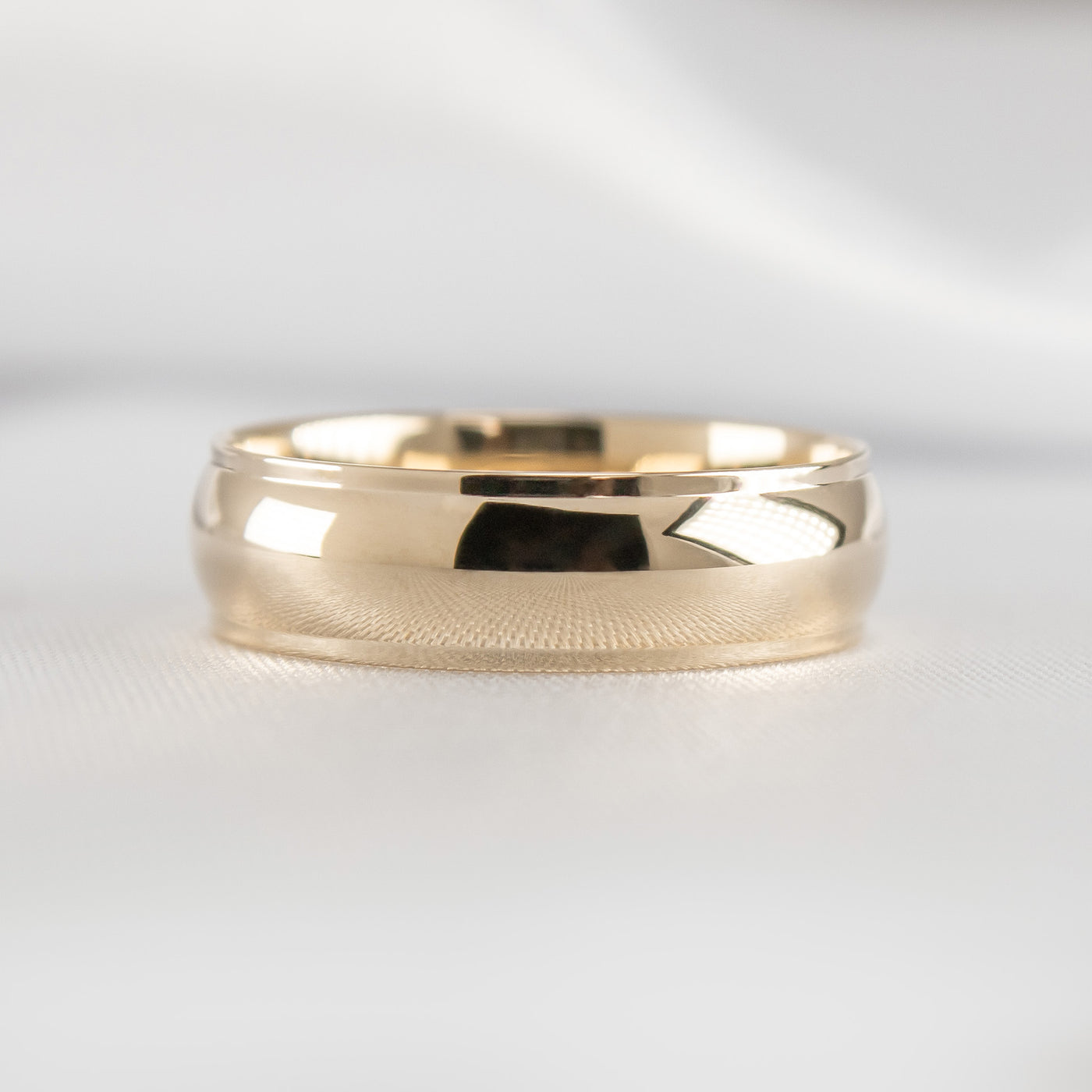 The Percy Domed Step Edge Wedding Ring | Lisa Robin#color_14k-yellow-gold