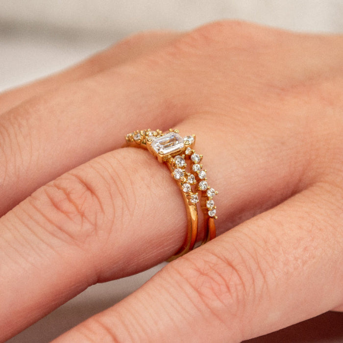 The Twilight Curved Scatter Diamond Wedding Ring