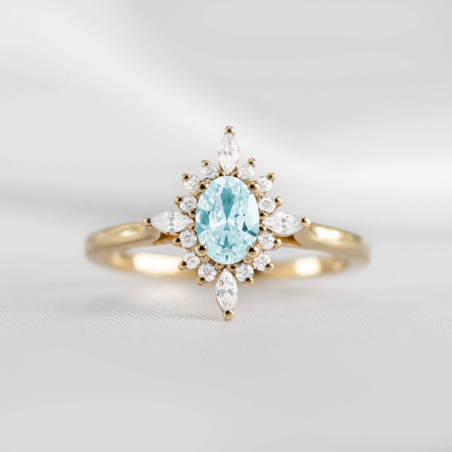 Shown in 1.0 carat Aquamarine* The Revel Aquamarine and Diamond Halo Engagement Ring | Lisa Robin#color_14k-yellow-gold