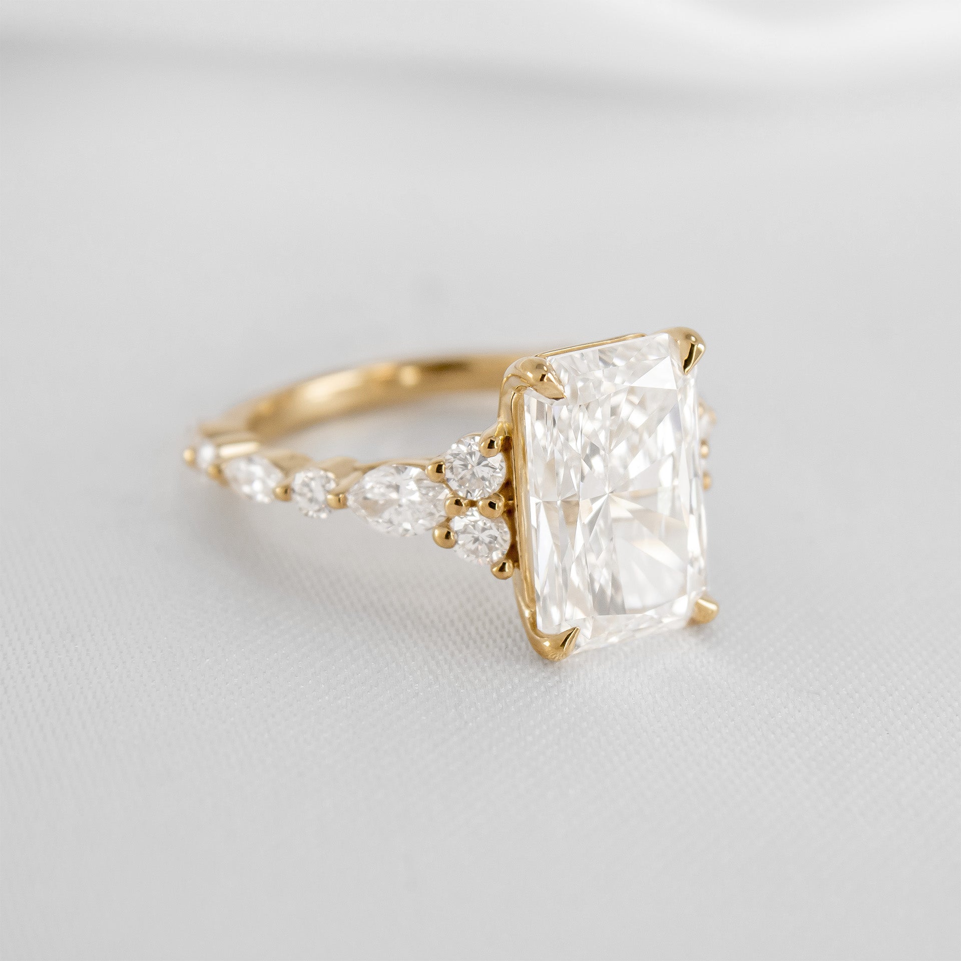 Shown in 5.0 Carat *The Safa Diamond Engagement Ring | Lisa Robin#color_14k-yellow-gold