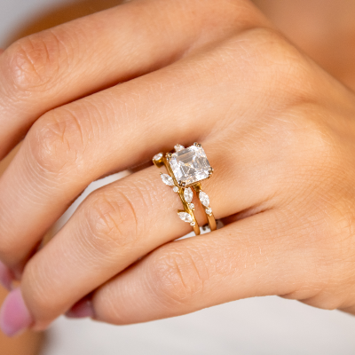 The Kaliko Marquise Diamond Leaf Wedding Ring