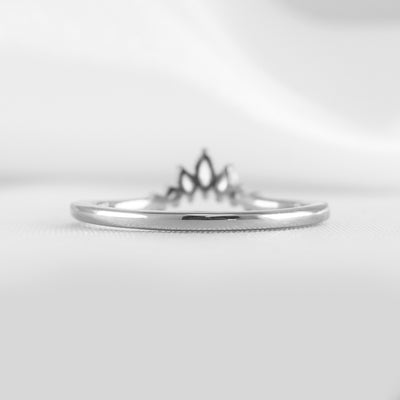 The Talon Curved Diamond Wedding Ring - Lisa Robin