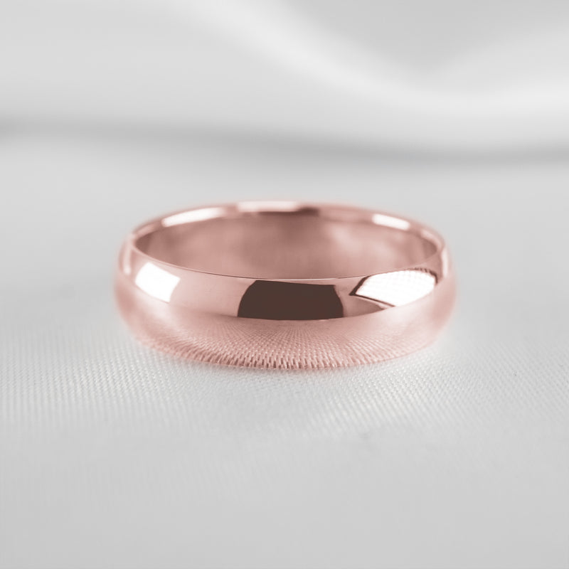 The Tanner gold wedding ring in 9mm