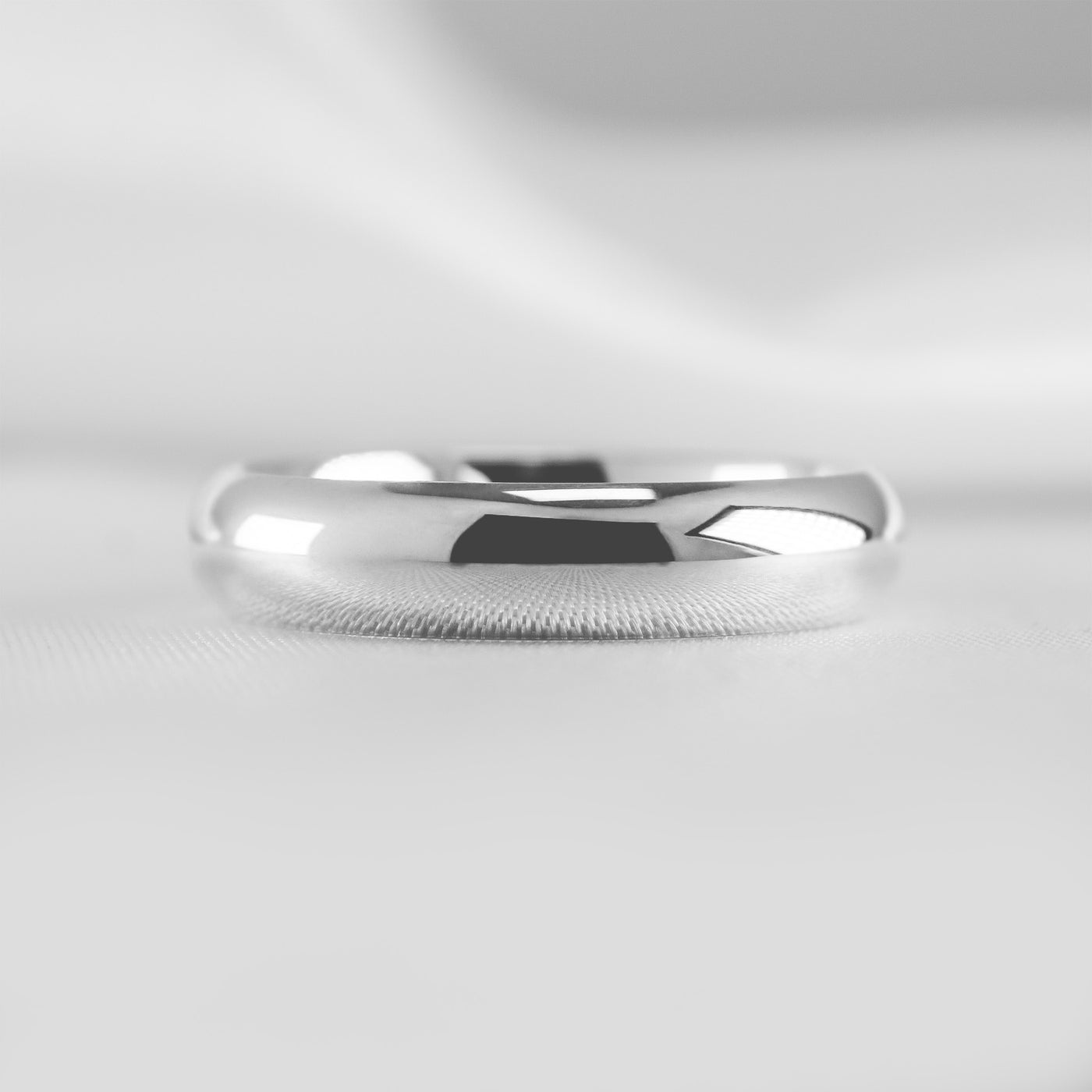 The Tanner Wedding Ring 6mm | Lisa Robin#color_10k-white-gold