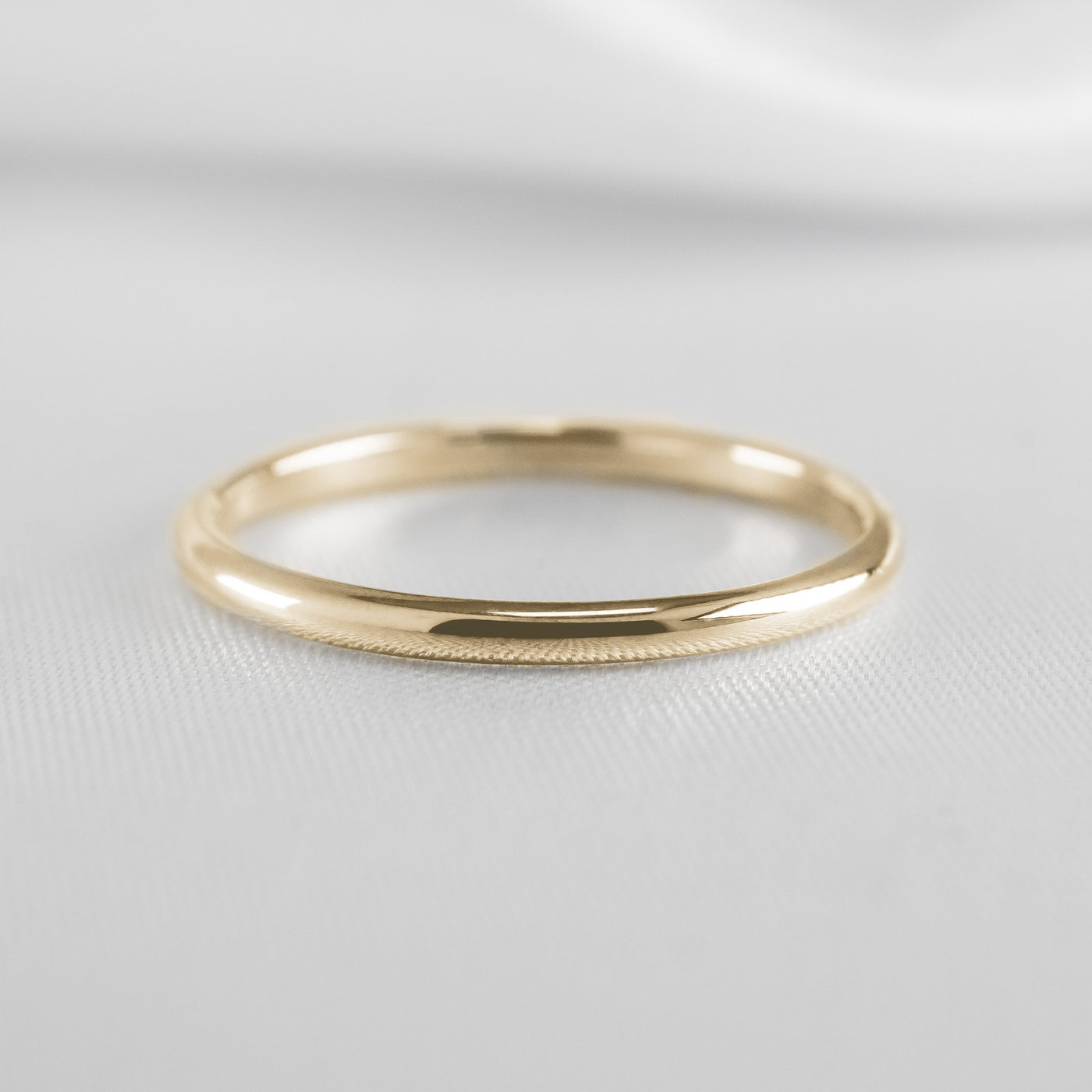 The Tanner Gold Wedding Ring 2mm | Lisa Robin#color_10k-yellow-gold