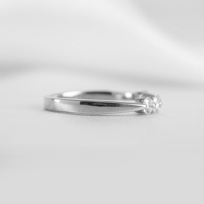 The Teagan 5 Stone Round Diamond Wedding Ring - Lisa Robin