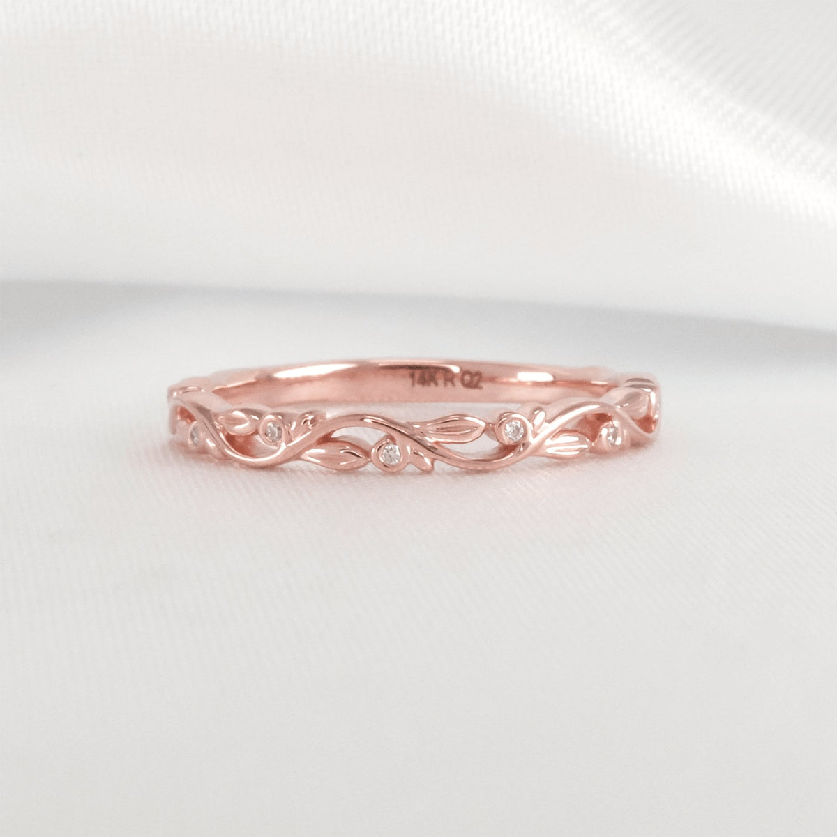 Leaf and Vine Diamond Wedding Ring  | Lisa Robin#color_18k-rose-gold